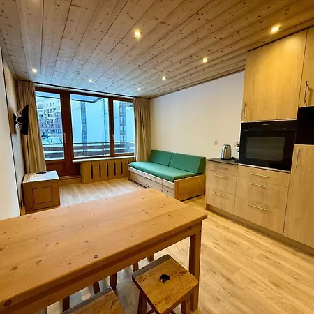 Val Claret : 4 Pers, Balcon Sud, Wifi Inclus - Fr-1-502-612 Apartment *